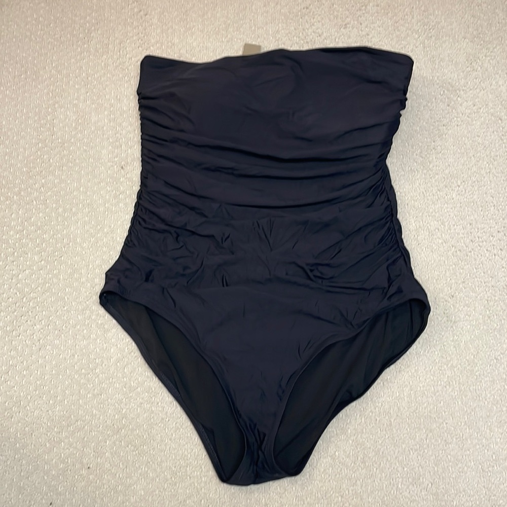 Strapless swimsuit